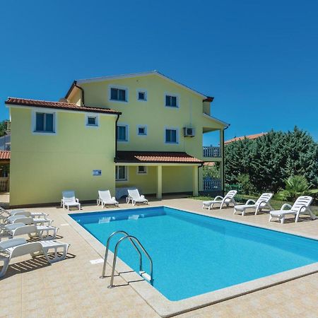 1 Bedroom Beautiful Apartment In Poreč Extérieur photo
