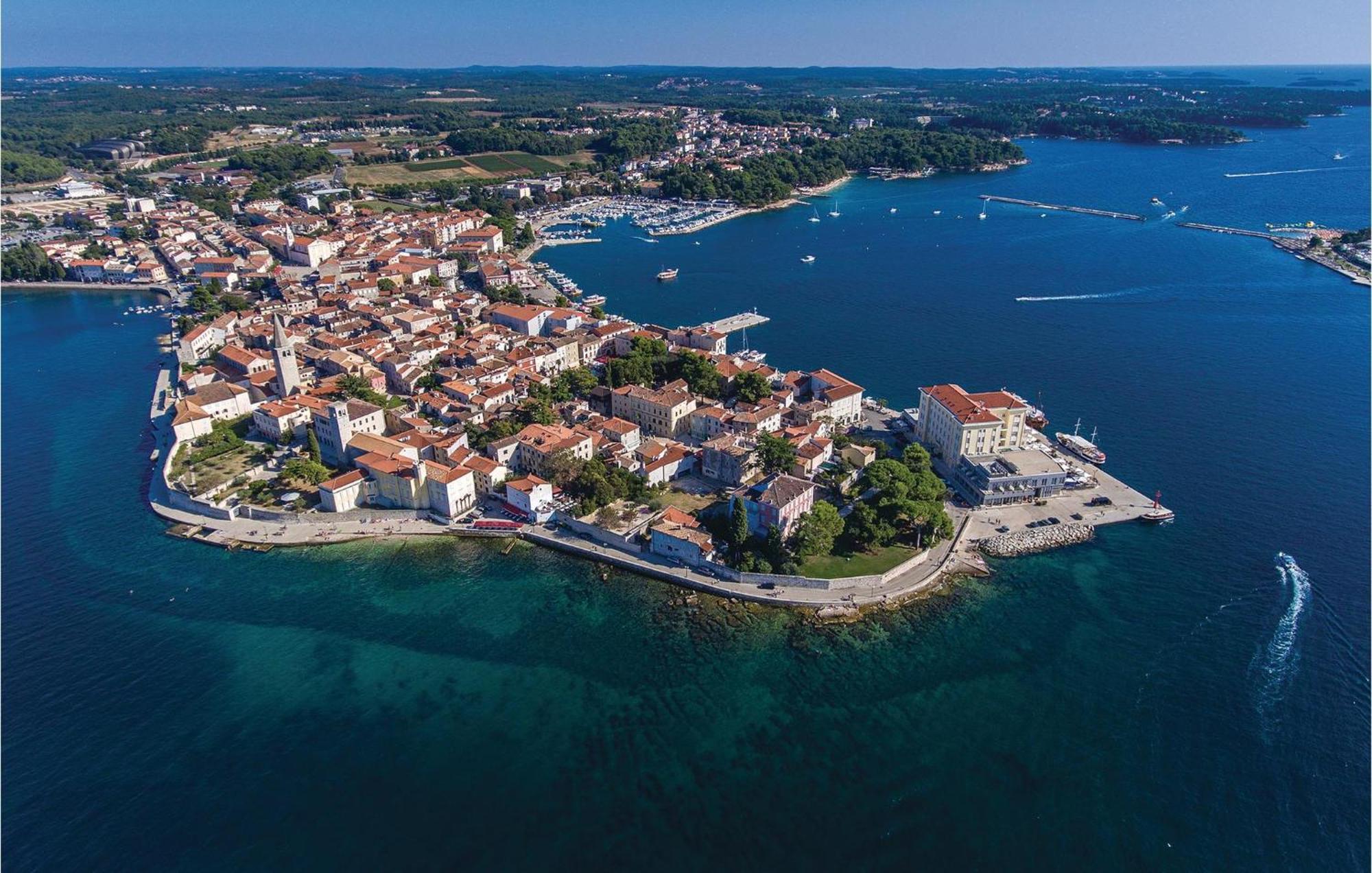 1 Bedroom Beautiful Apartment In Poreč Extérieur photo