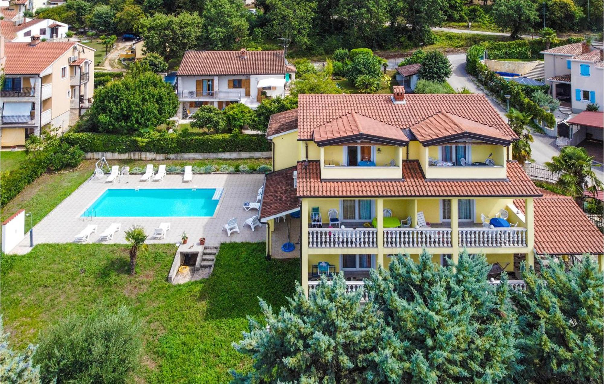 1 Bedroom Beautiful Apartment In Poreč Extérieur photo